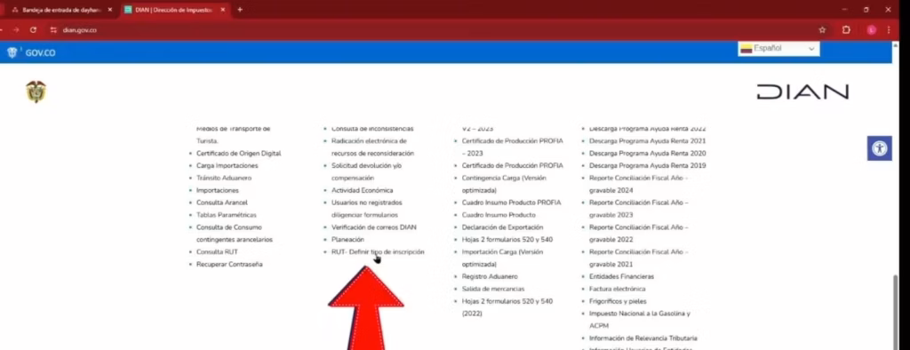 Rol Único Tributario: Guía Completa. Página principal de DIAN con opción RUT - Definir tipo de inscripción al Rol Único Tributario resaltada